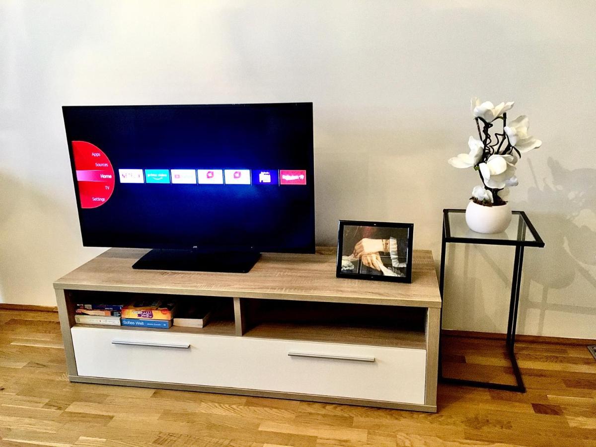 2 Bedroom Apartment Next To Metro U1 And Garage Parking Wien Eksteriør bilde