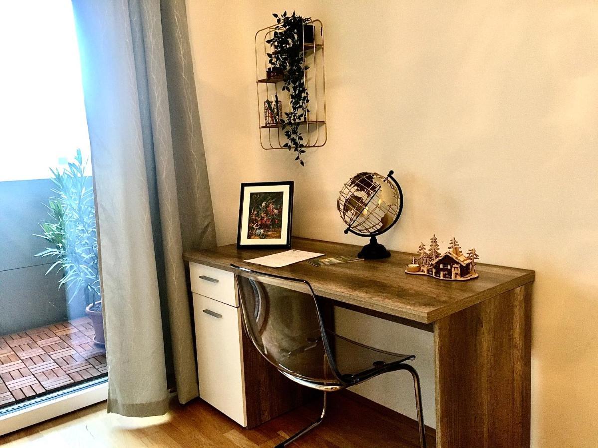 2 Bedroom Apartment Next To Metro U1 And Garage Parking Wien Eksteriør bilde
